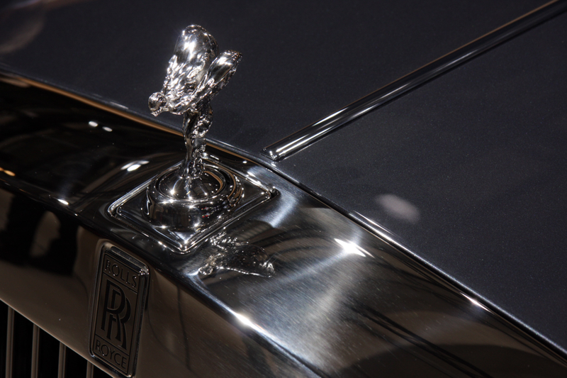 Illustration for article titled This $600K Rolls-Royce Has A City Carved Into Its Interior